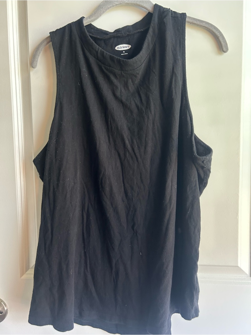 Old Navy Black Sleeveless Muscle Tank